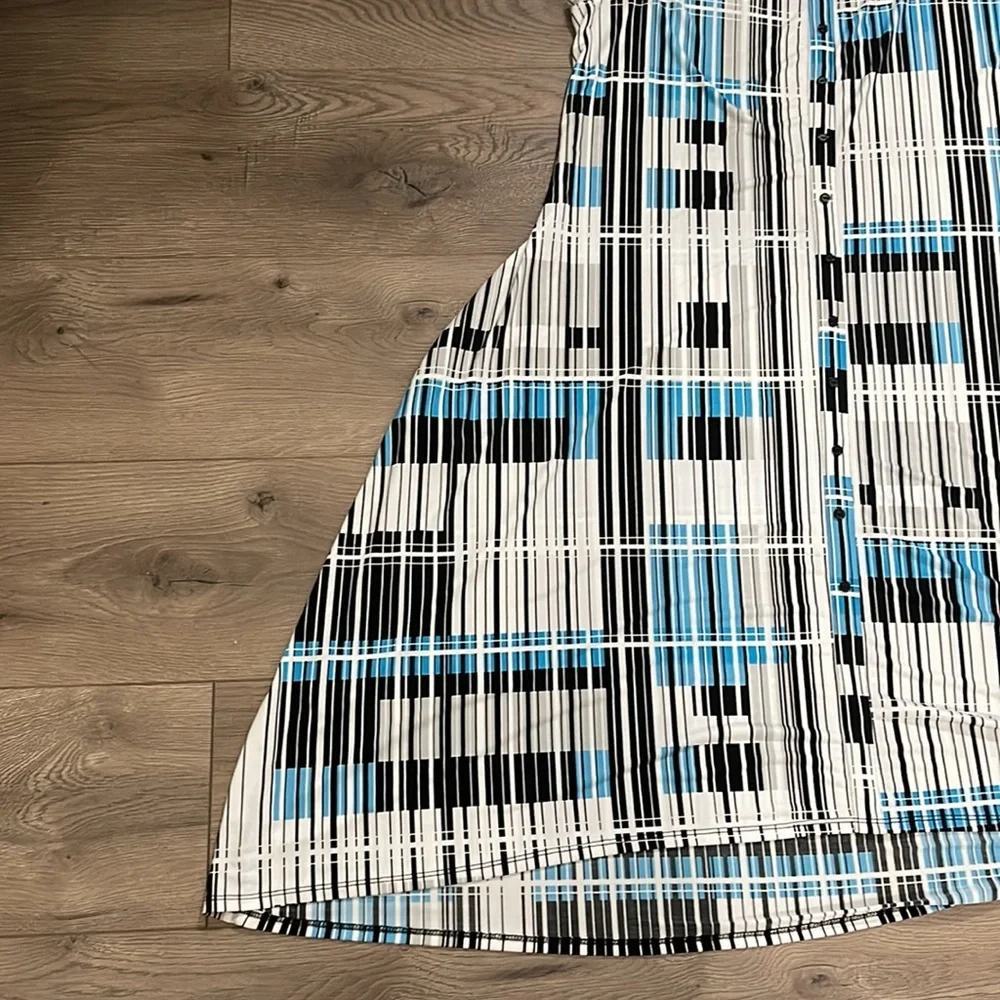 Avenue Women's Geometric Dress with Hidden pockets, Size 20 - Picture 3 of 10